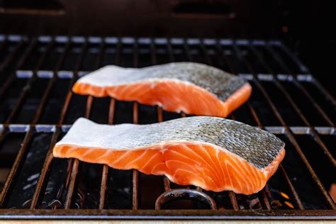 cooking salmon on gas grill